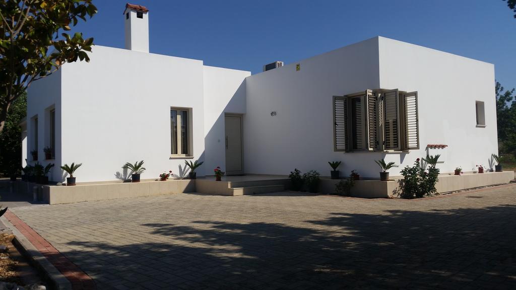 Eliofos Luxury Polis