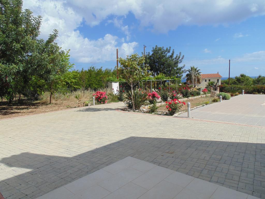 Eliofos Luxury Polis