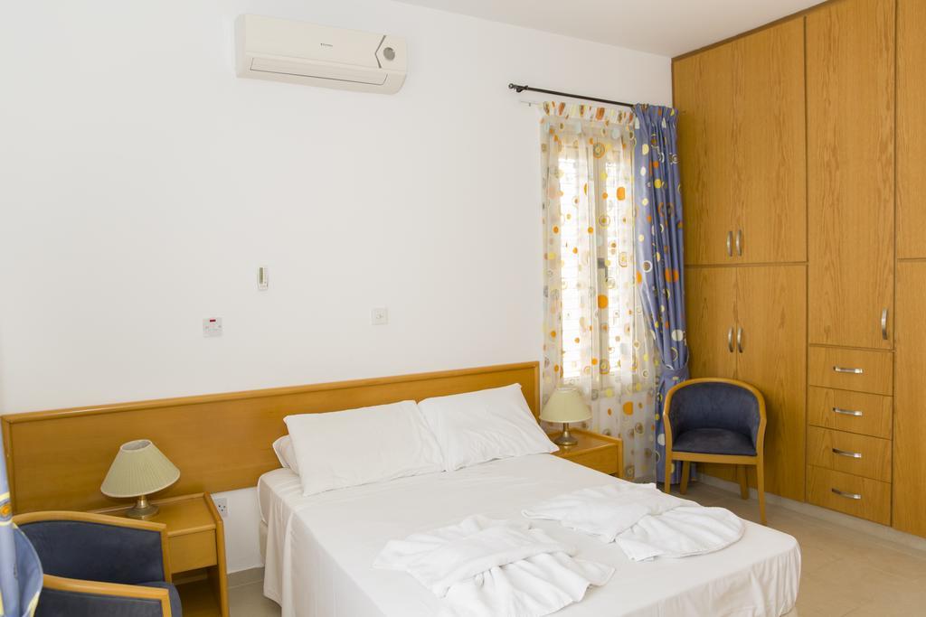Eliofos Luxury * Polis