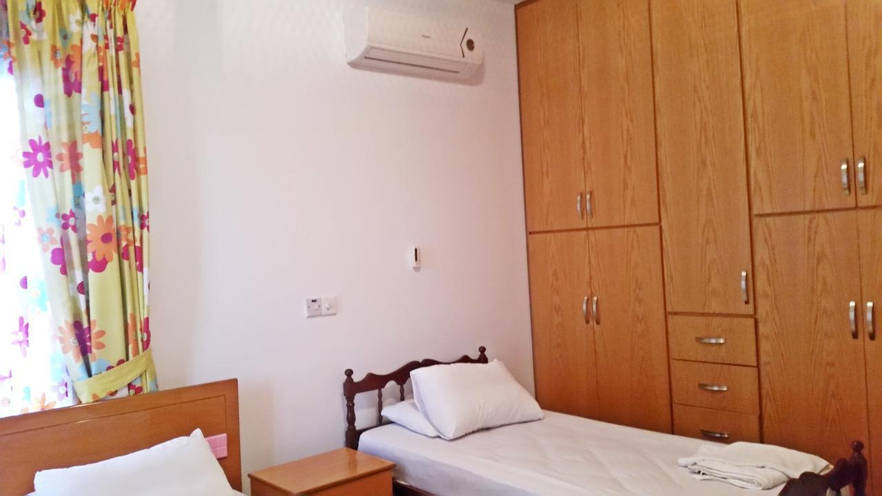 Eliofos Luxury